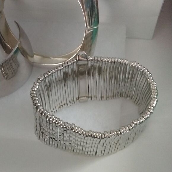 Set of Bracelets - Picture 2 of 4